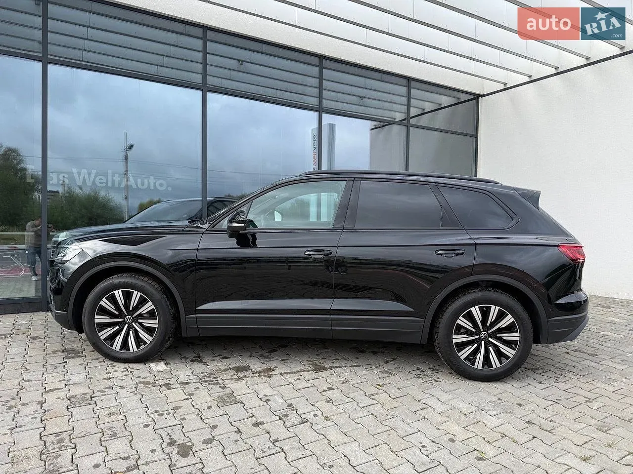 Volkswagen Touareg 2026 photo 2