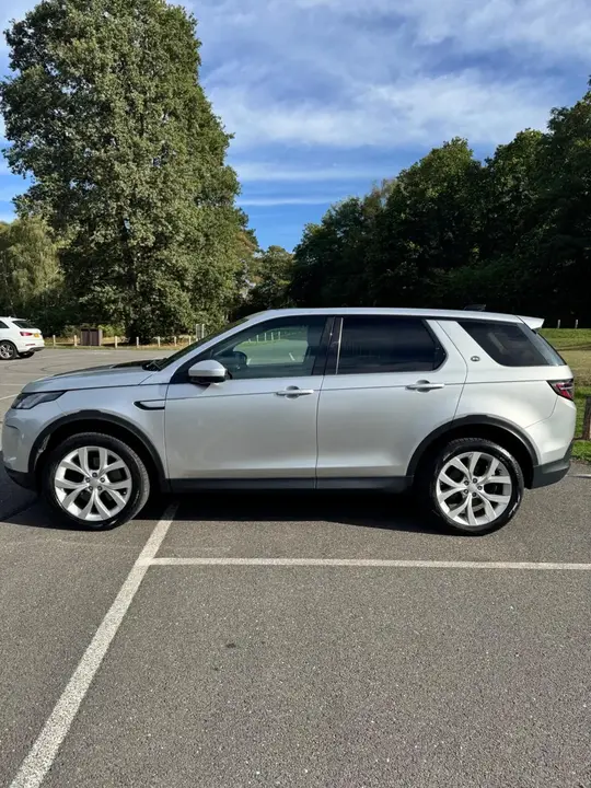Land Rover Discovery Sport 2019 photo 3