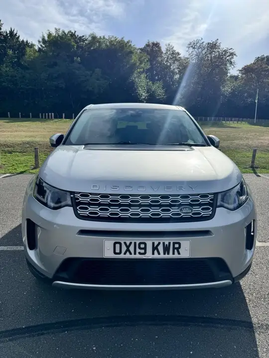 Land Rover Discovery Sport 2019 photo 2
