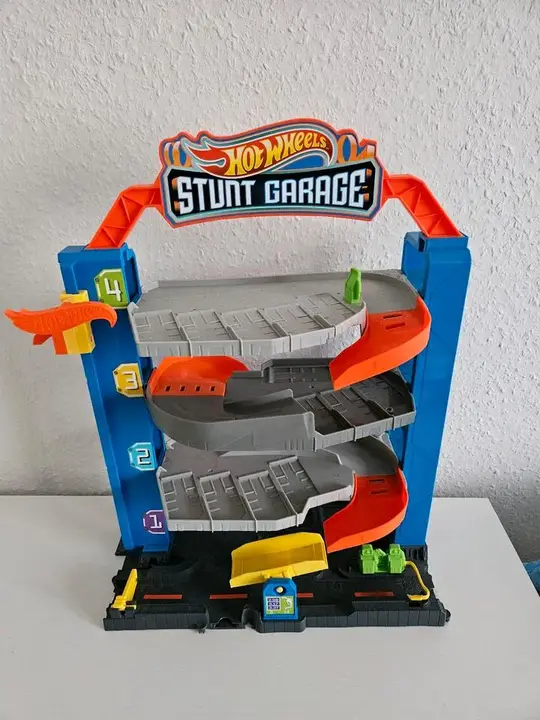 Hot Wheels Parkgarage Autos Stunt Garage
