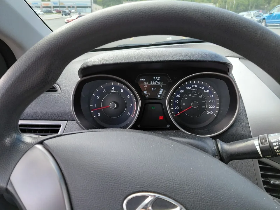 Hyundai Elantra 2013 photo 2
