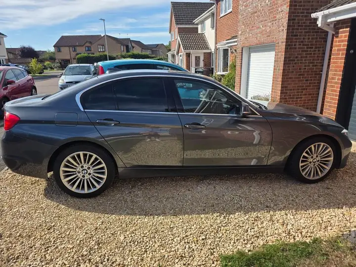 BMW 3 Series 2014 photo 2