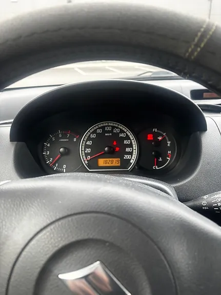 Suzuki Swift 2006 photo 5