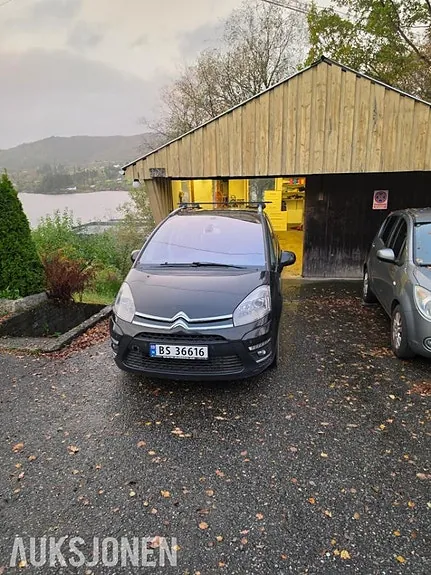 Citroen Grand C4 Picasso 2011 photo 3