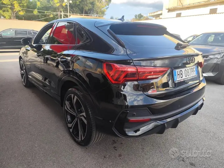 Audi Q3 2021 photo 5