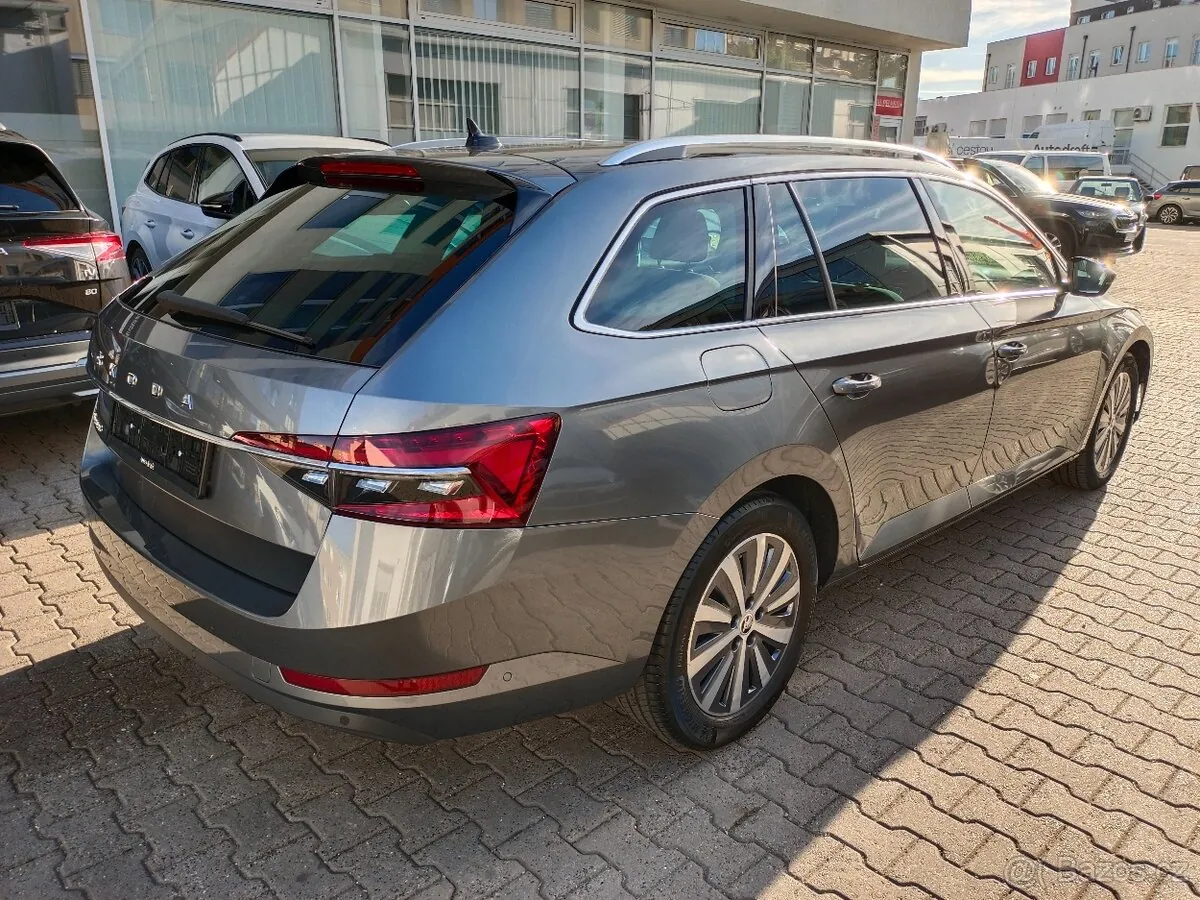 Skoda Superb 2023 photo 4