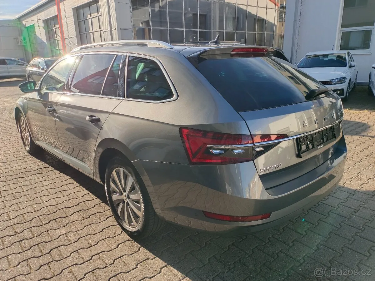 Skoda Superb 2023 photo 3