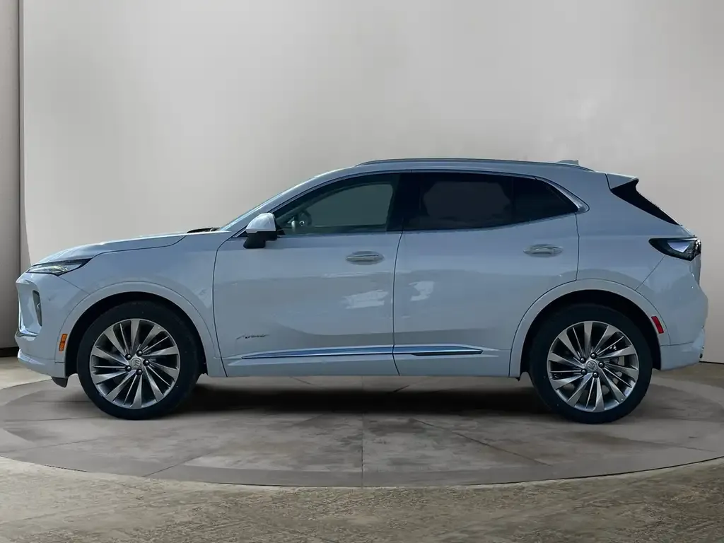 Buick Envision 2026 photo 2