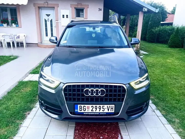 Audi Q3 2011 photo 2