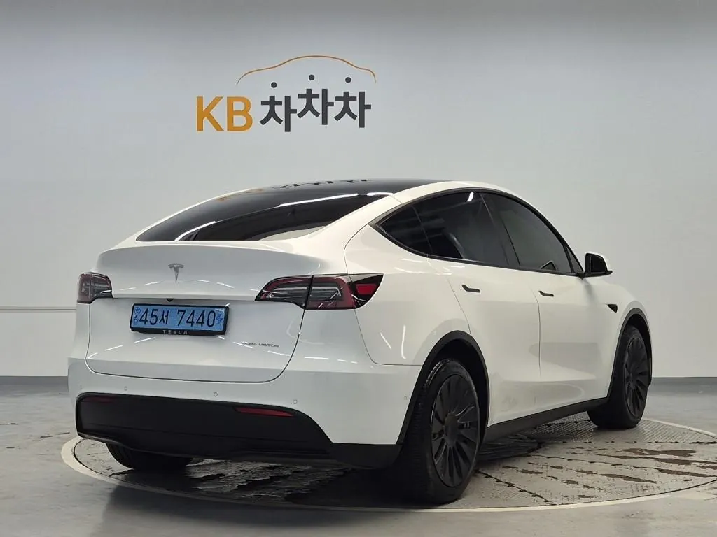 Tesla Model Y 2021 photo 3