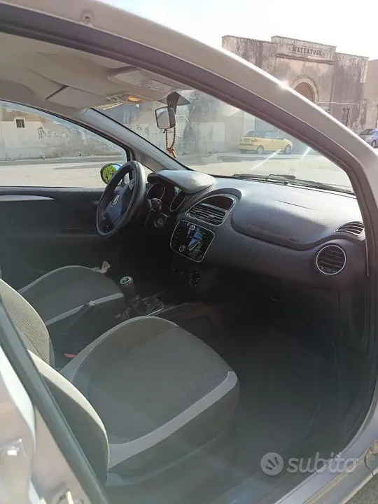 Fiat Punto 2012 photo 5