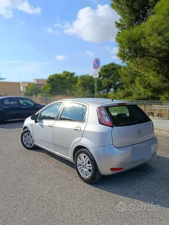 Fiat Punto 2012 photo 4