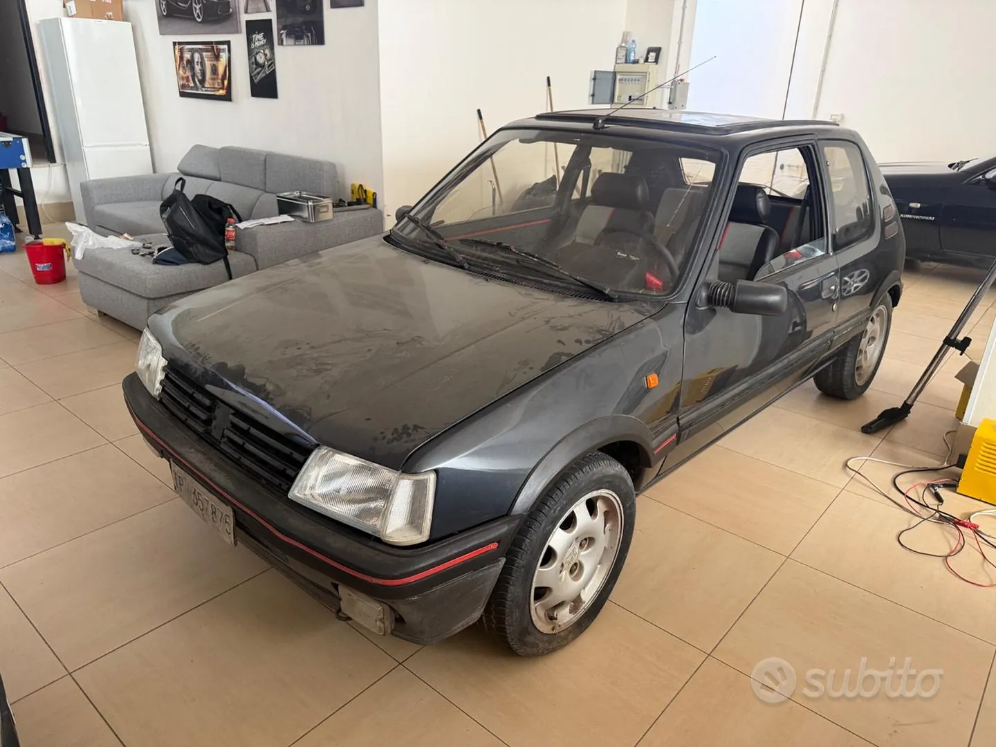 Peugeot 205 1990 photo 3