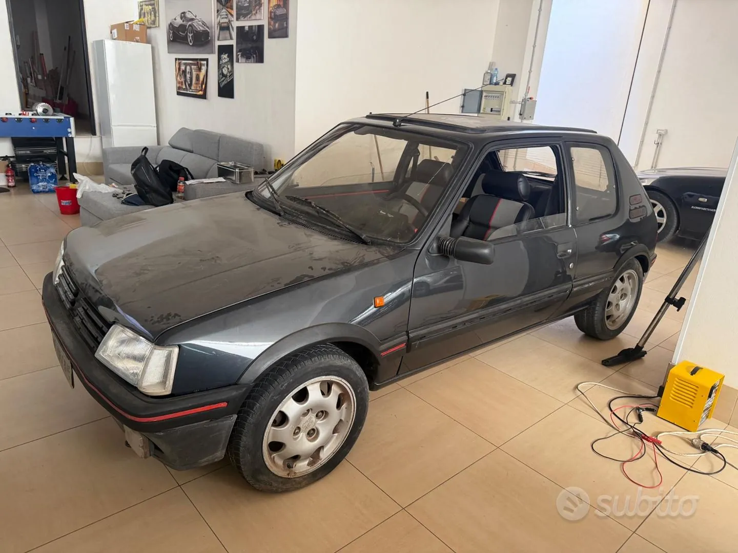 Peugeot 205 1990 photo 4