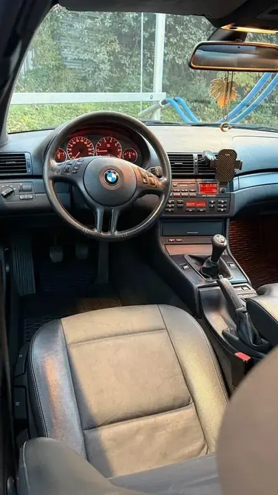 BMW 318I E46