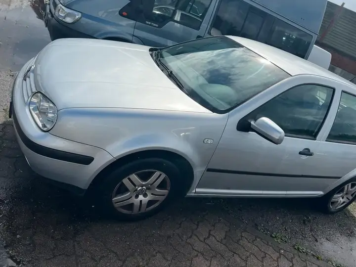 Volkswagen Golf 4