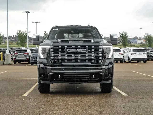 GMC Sierra 3500Hd 2026 photo 3