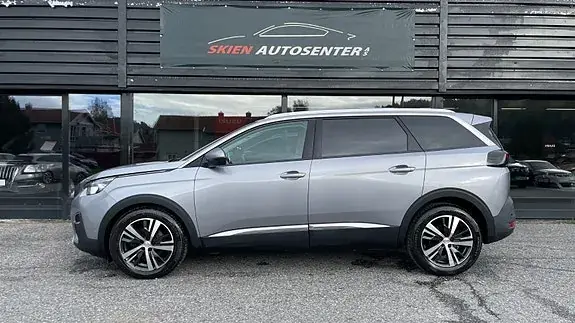 Peugeot 5008 2018 photo 2