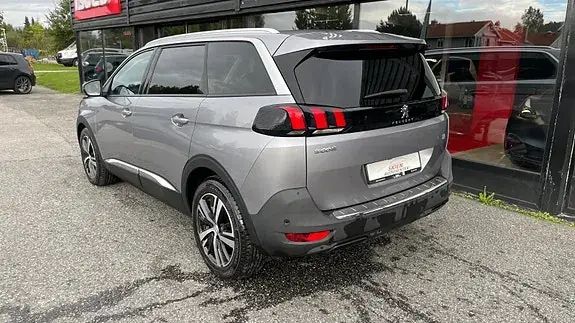 Peugeot 5008 2018 photo 5