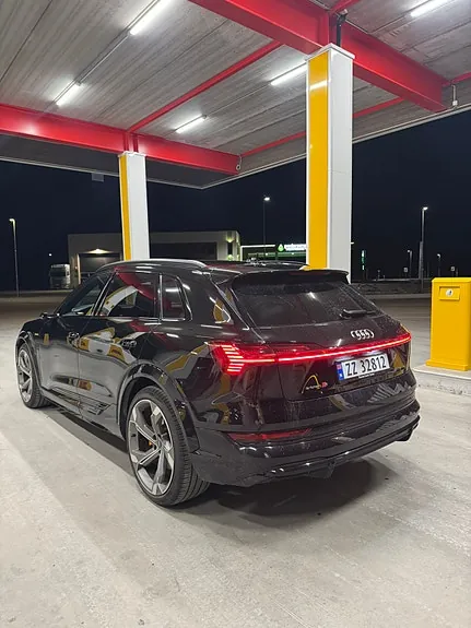 Audi E-Tron S 2021 photo 5