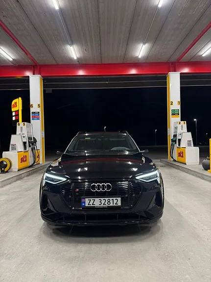 Audi E-Tron S 2021 photo 2