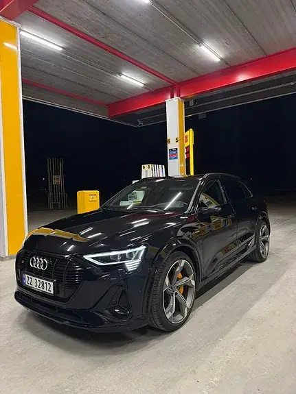 Audi E-Tron S