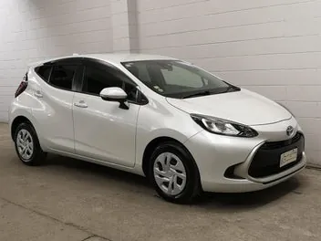 Toyota Aqua 2021 photo 2