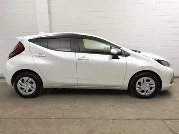Toyota Aqua 2021 photo 4
