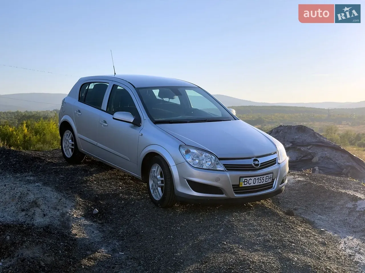 Opel Astra 2009 photo 2