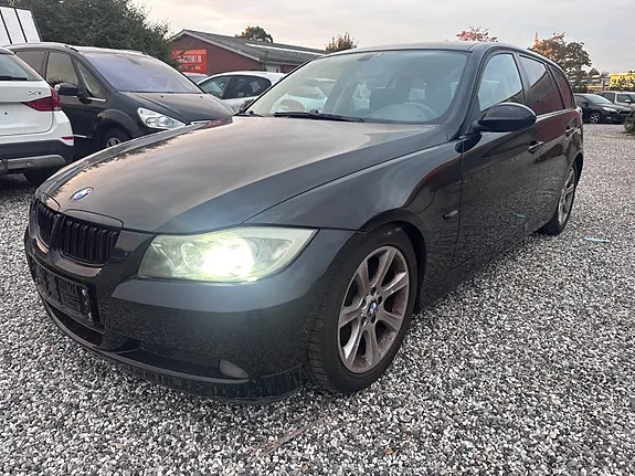 BMW 320I