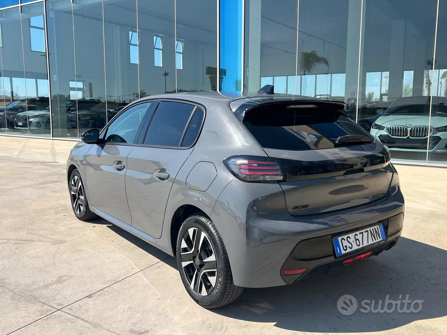 Peugeot 208 2024 photo 3