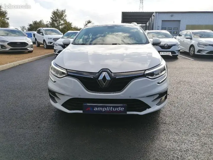 Renault Megane 2023 photo 2