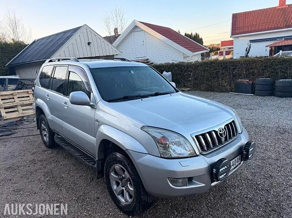 Toyota Land Cruiser 2009 photo 2