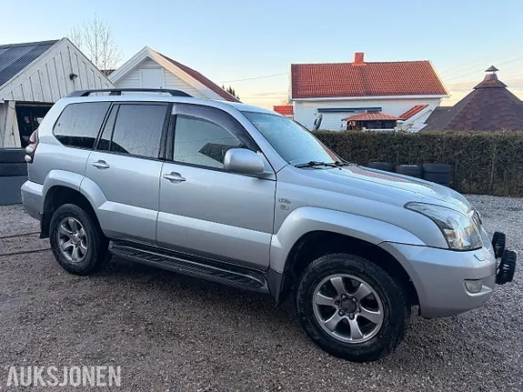 Toyota Land Cruiser 2009 photo 3