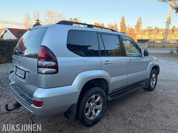 Toyota Land Cruiser 2009 photo 4