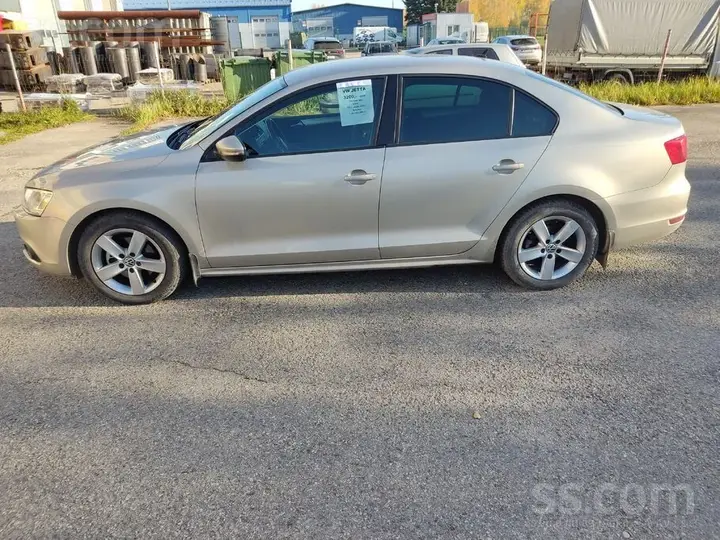 Volkswagen Jetta 2014 photo 2
