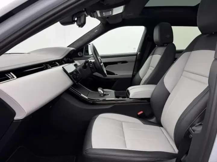 Land Rover Range Rover Evoque 2025 photo 4