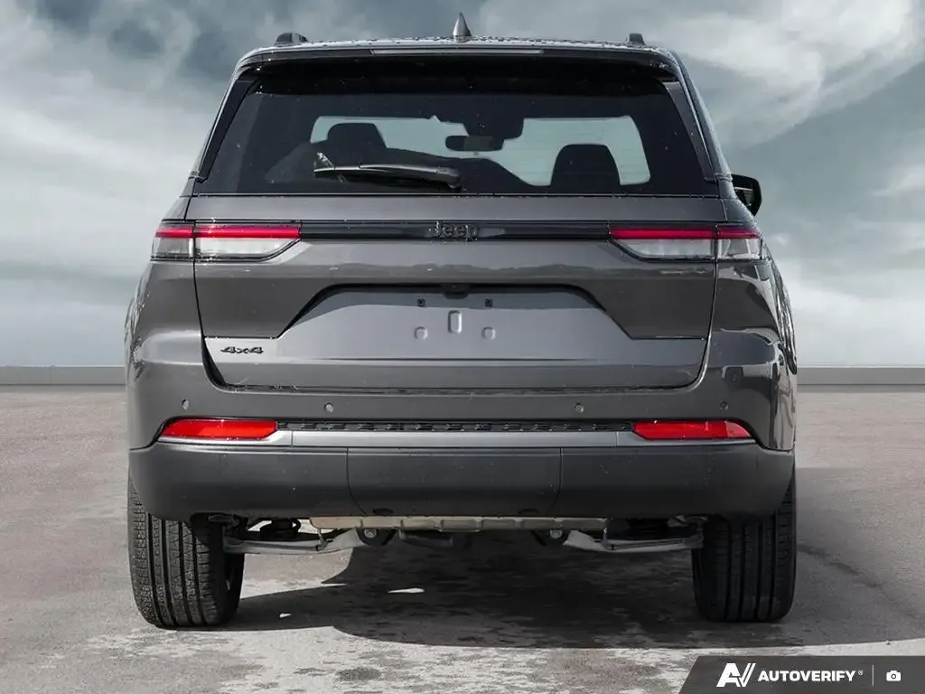 Jeep Grand Cherokee 2026 photo 5