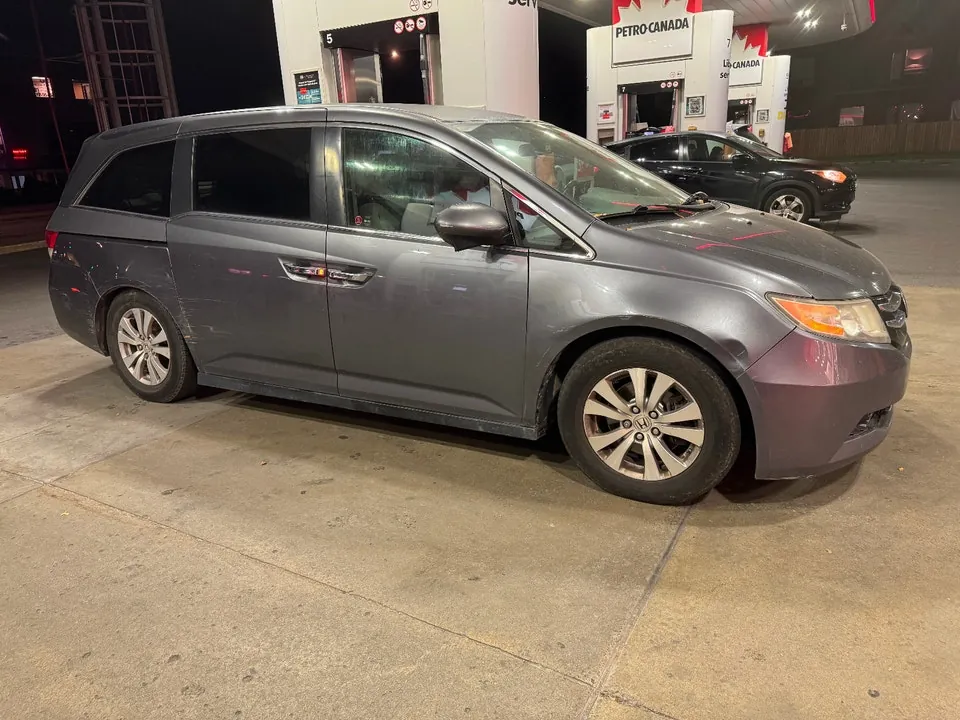 Honda Odyssey 2014 photo 2