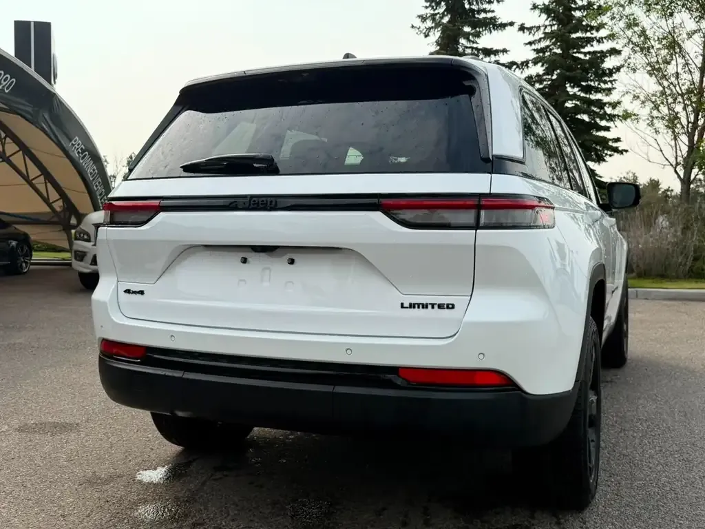 Jeep Grand Cherokee 2025 photo 3
