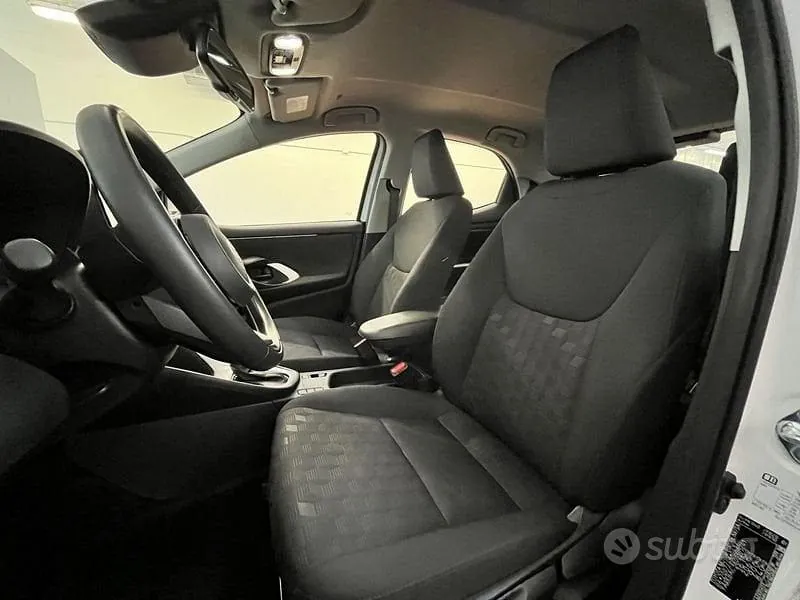 Toyota Yaris 2024 photo 5