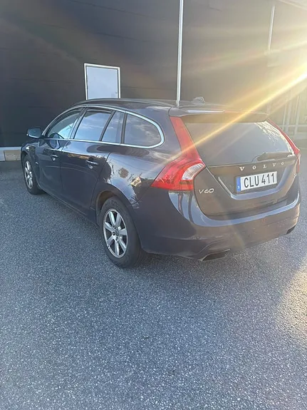 Volvo V60 2015 photo 5