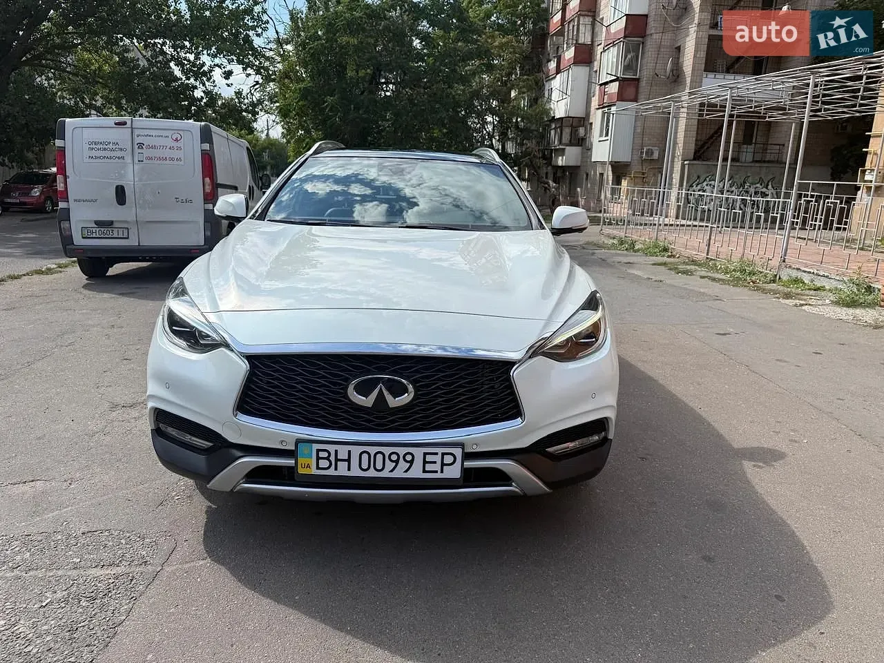 Infiniti Qx30 2018 photo 3