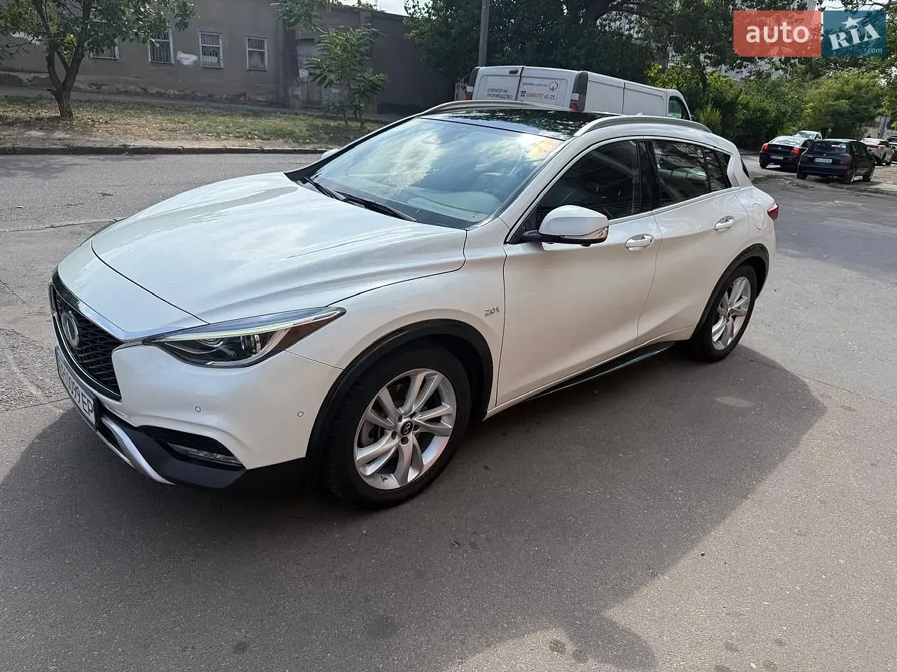 Infiniti Qx30