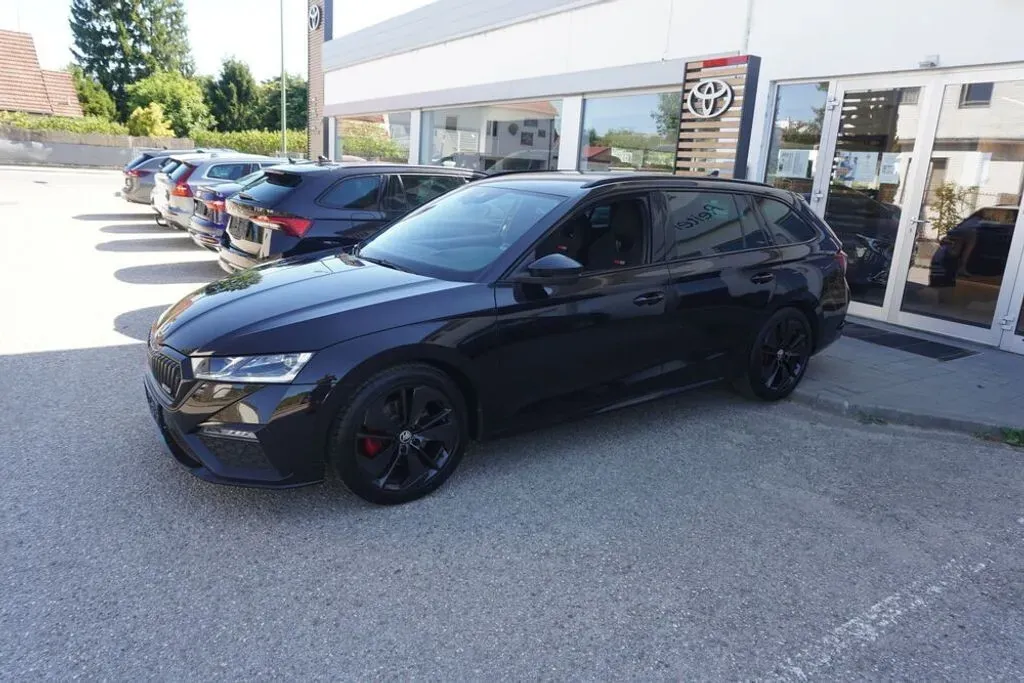 Skoda Octavia 2023 photo 2