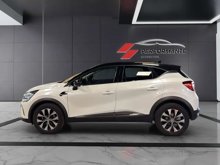 Renault Captur 2023 photo 4