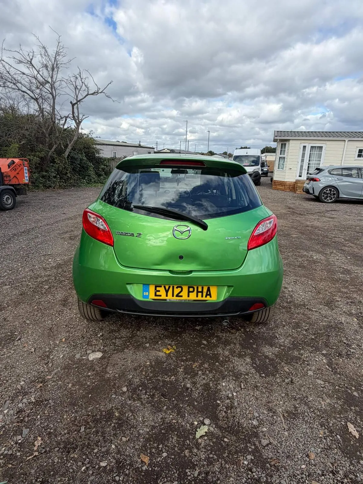 Mazda Mazda2 2012 photo 4