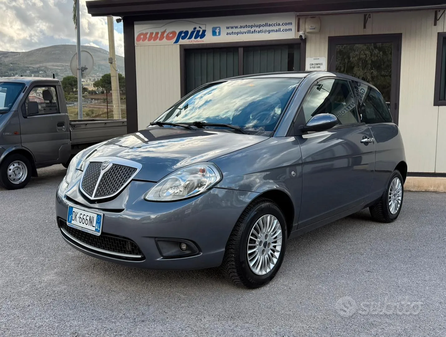 Lancia Ypsilon