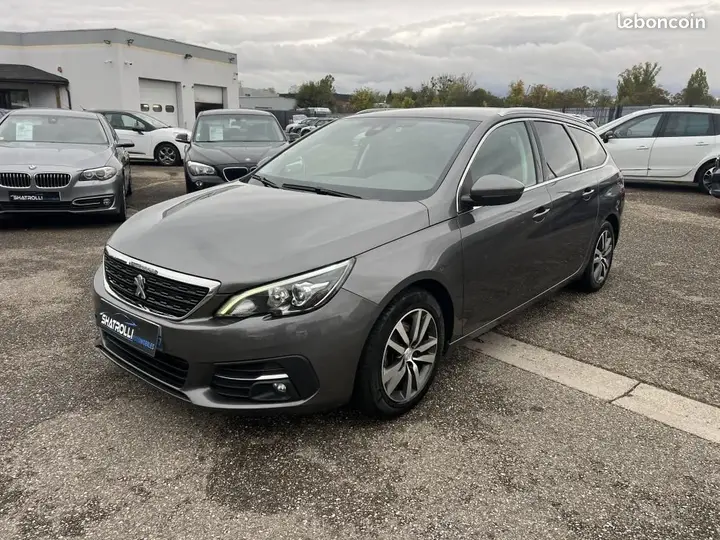 Peugeot 308 2019 photo 3
