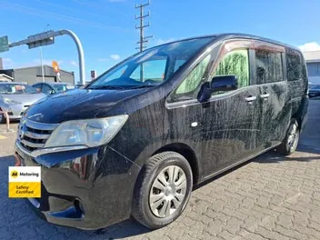 Nissan Serena 2012 photo 4